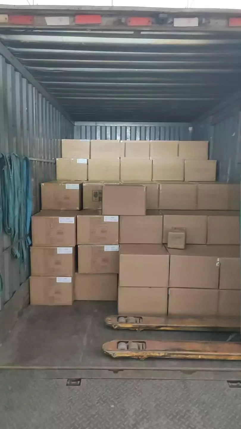 makeup factory shipping