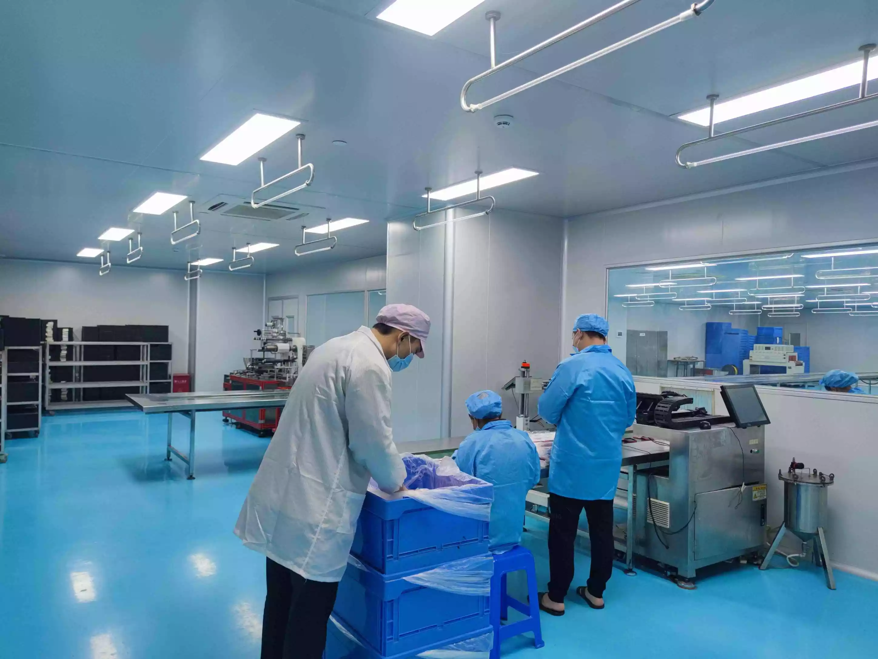 How Cosmetic Manufacture to Ensure Quality in Manufacturing